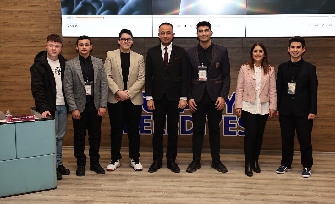 Kütahya Belediyesi ev sahipliğinde, Boğaziçi Şehir Koleji koordinasyonunda düzenlenen “Söz