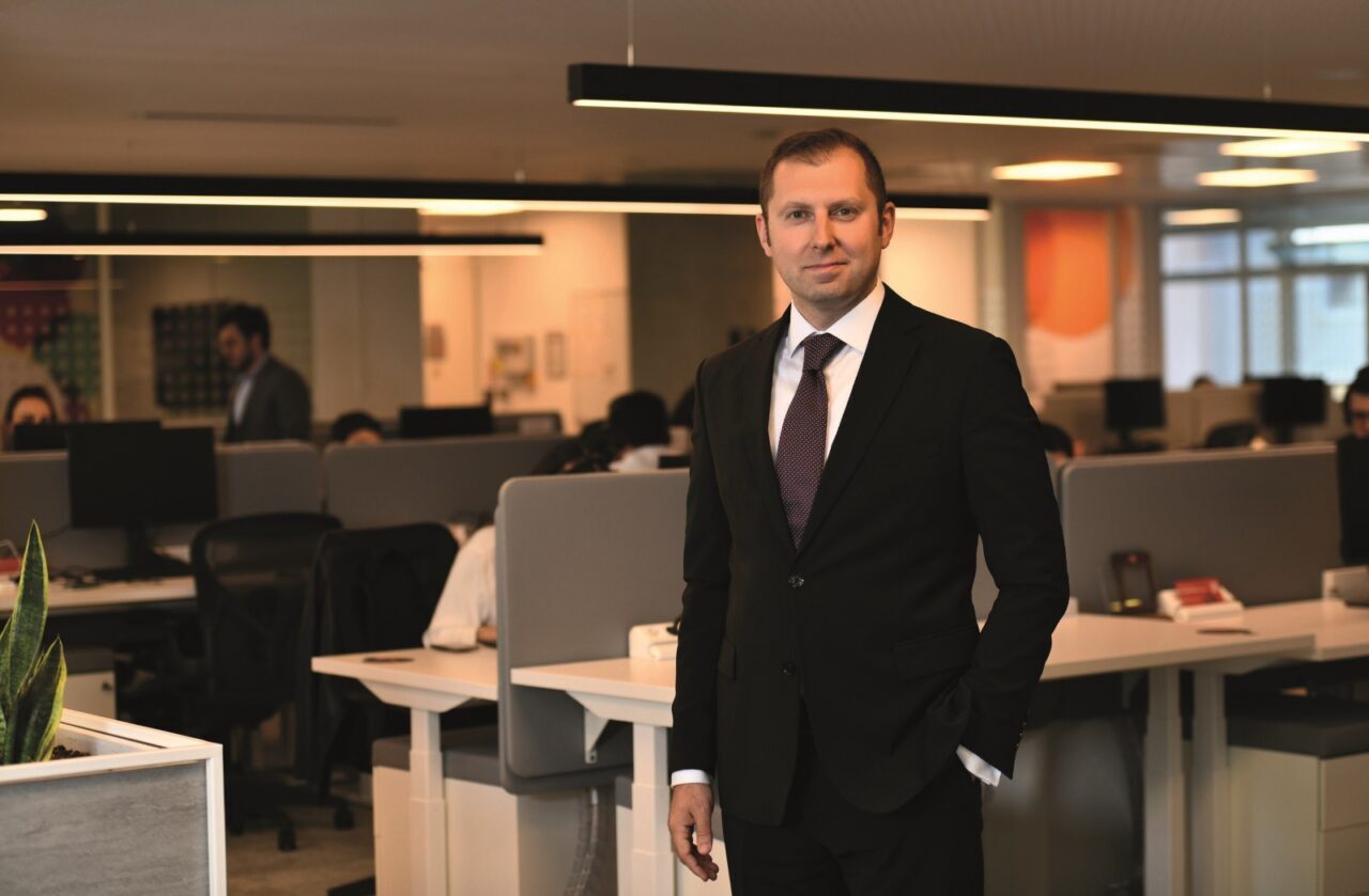 - Mastercard Doğu Avrupa, Orta Doğu ve Afrika Bölgesi Başkanı