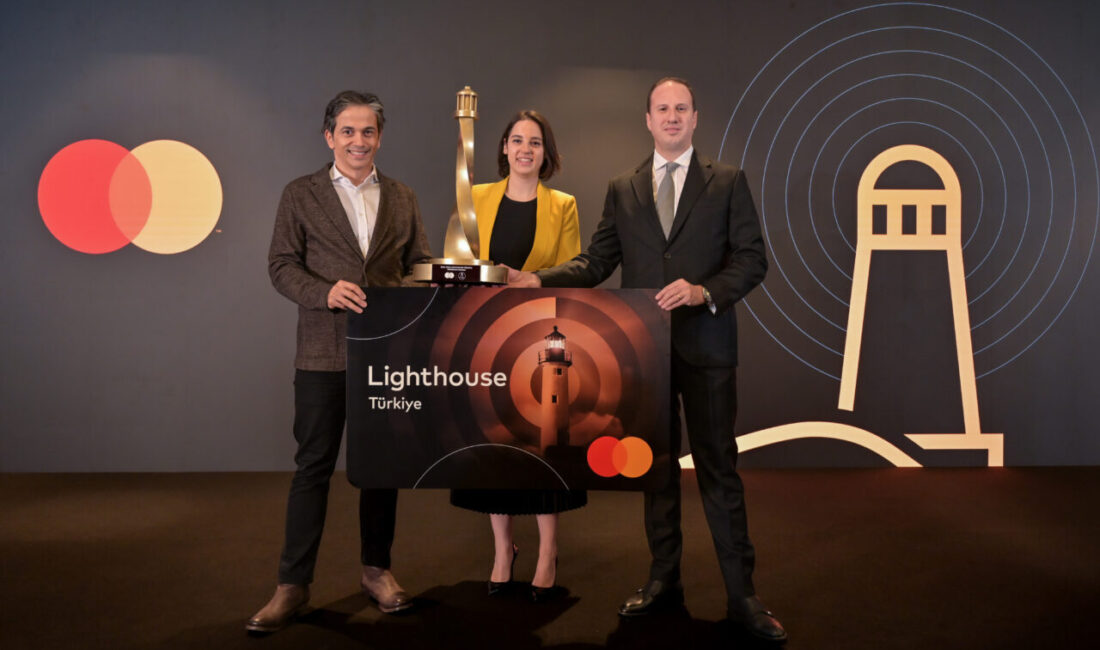 - Mastercard Türkiye ve Azerbaycan Genel Müdürü Avşar Gürdal:
- "Lighthouse