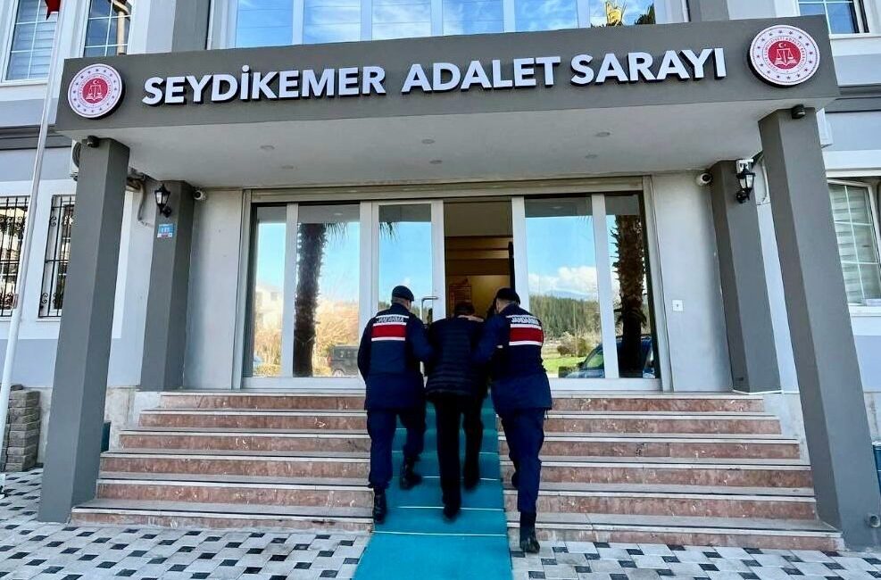 MUĞLA (AA) – Muğla'nın Seydikemer ilçesinde hakkında 14 yıl kesinleşmiş