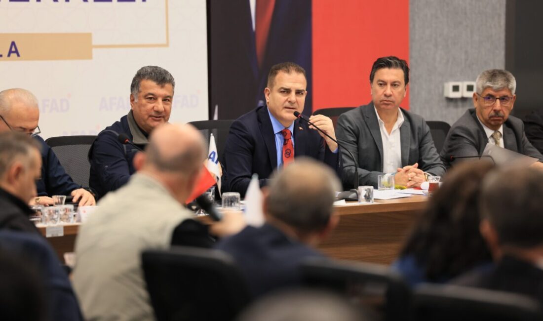 - Muğla Valisi İdris Akbıyık:
-"Hazırlanan senaryolar kapsamında mevcut tehlike ve