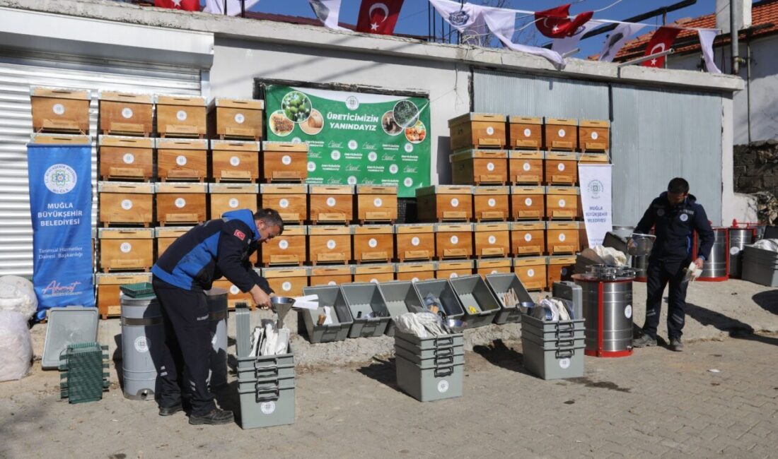MUĞLA (AA) – Muğla Büyükşehir Belediyesi, orman yangınlarından etkilenen arıcılara
