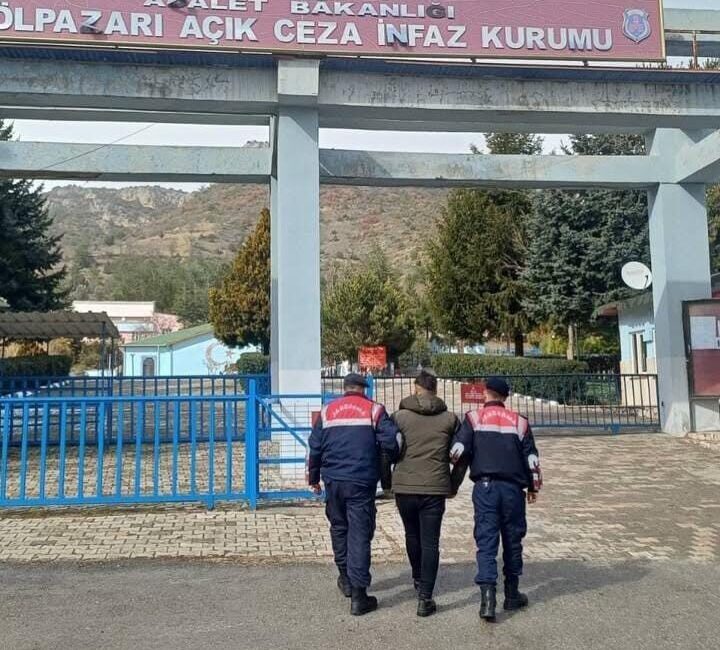 Bilecik’te nafaka yükümlülüğünü yerine getirmeyen şahıs yakalanarak tutuklandı. Alınan bilgilere