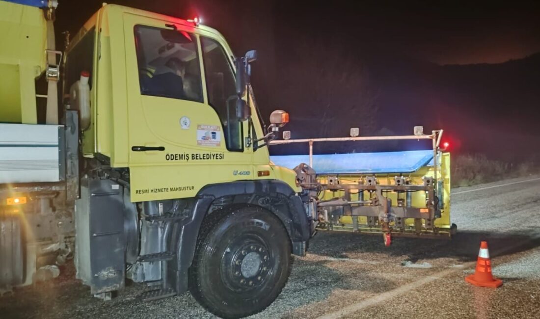 İZMİR (AA) – İzmir'in Ödemiş ilçesinin yüksek kesimlerinde kar yağışı