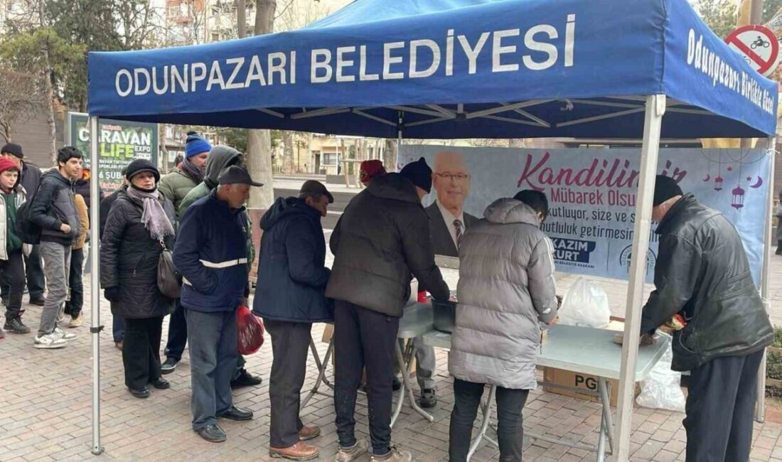 Odunpazarı Belediyesi, Regaip Kandili dolayısıyla şehrin üç farklı noktasında vatandaşlara