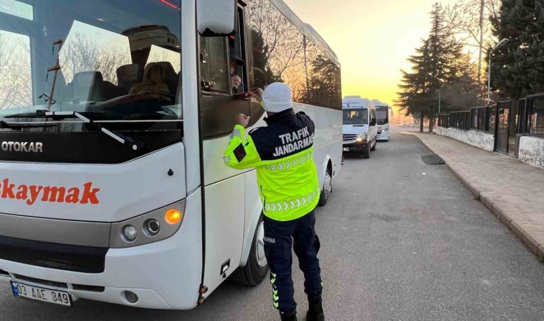 Afyonkarahisar’da eğitim öğretiminin başlaması ile öğrenci taşımacılığı yapan servis araçlarına