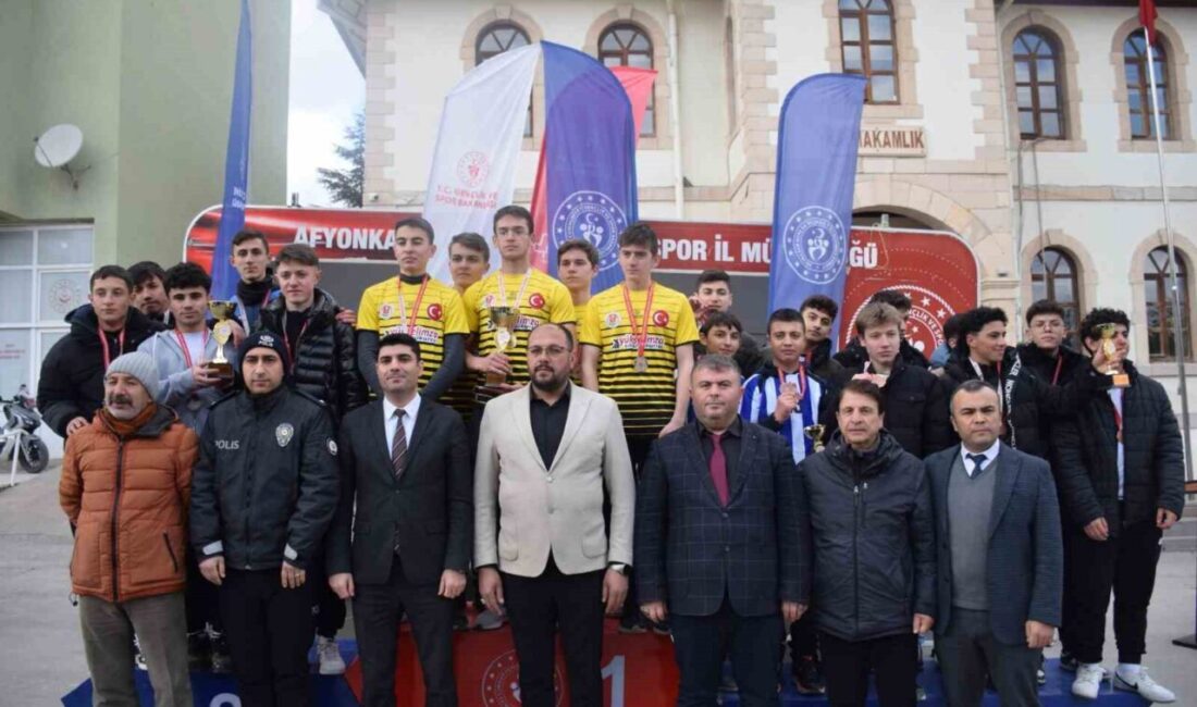 Okul Sporları Gençler Oryantiring müsabakaları, Afyonkarahisar’ın Bayat ilçesinde tamamlandı. Müsabakalara,