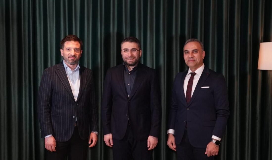 - Pasifik Holding Yönetim Kurulu Başkanı Fatih Erdoğan:
- "Küresel bir