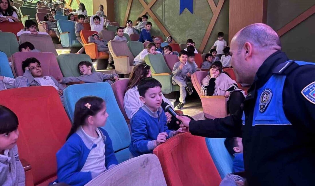 Afyonkarahisar’da polis ekipleri öğrencilere yönelik suçun önlenmesi ve trafik konusunda