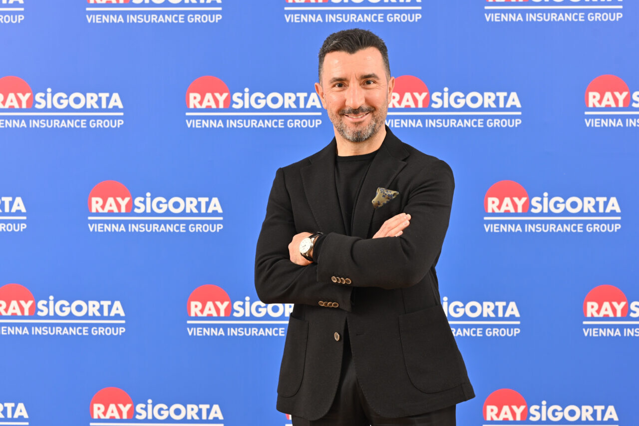 - Ray Sigorta CEO'su Koray Erdoğan:
- "2025'te de sürdürülebilir büyüme