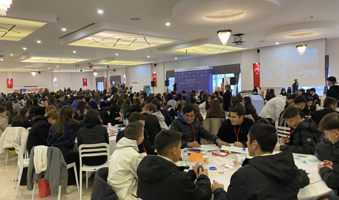 - Geleceğin şehirlerini gençlerin vizyonuyla tasarlamayı hedefleyen "Geleceğini İnovasyonla Şekillendir: