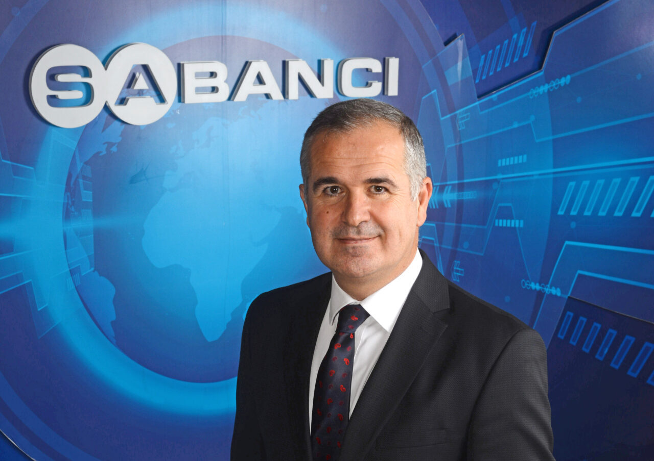 - Sabancı Holding CEO'su Cenk Alper:
- "Topluluk vaadimizin merkezinde yer