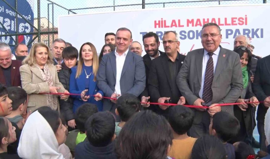 Sancaktepe’nin Hilal Mahallesi’nde içerisinde oyun grupları, basketbol, voleybol ve futbol