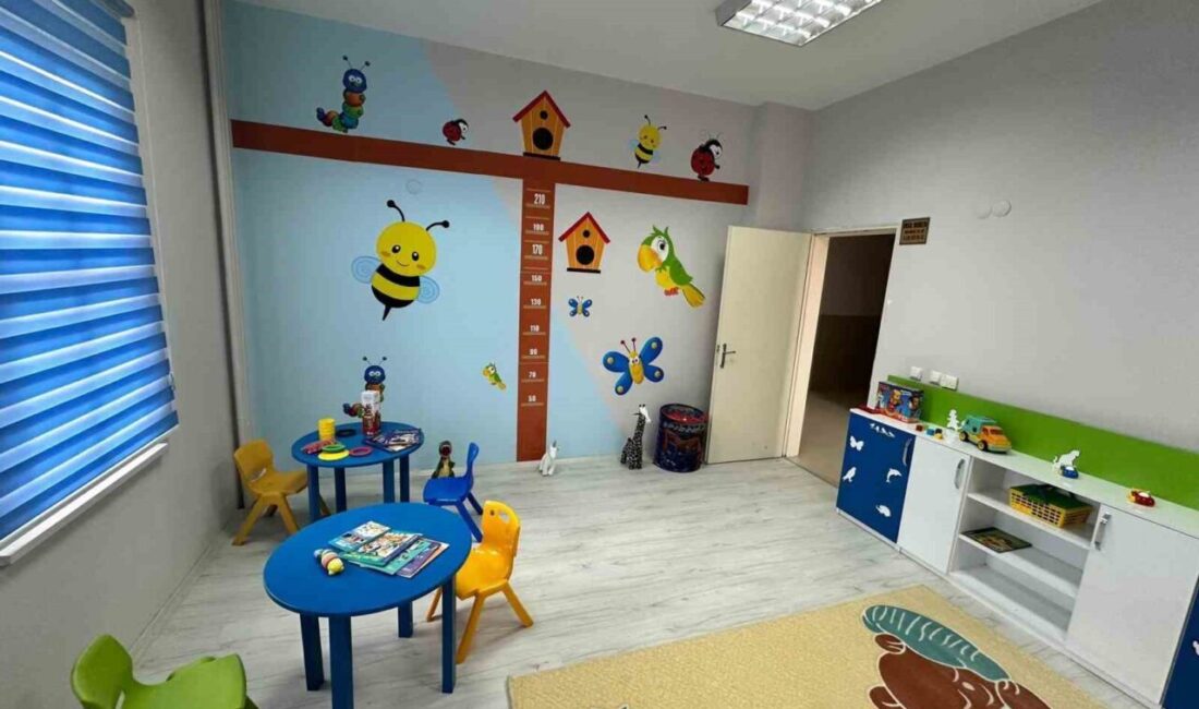 Afyonkarahisar Sandıklı Adliyesi’nde çocuk görüşme odası kurulurken, görüşme odasında çocukların