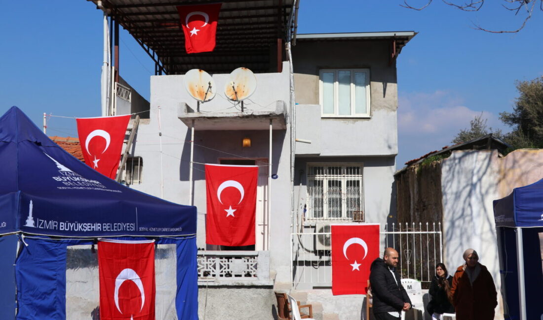 - Şehidin abisi Mustafa Oktay:
"Geçen ay nişanlanmıştı. Mayısta düğünü olacaktı"