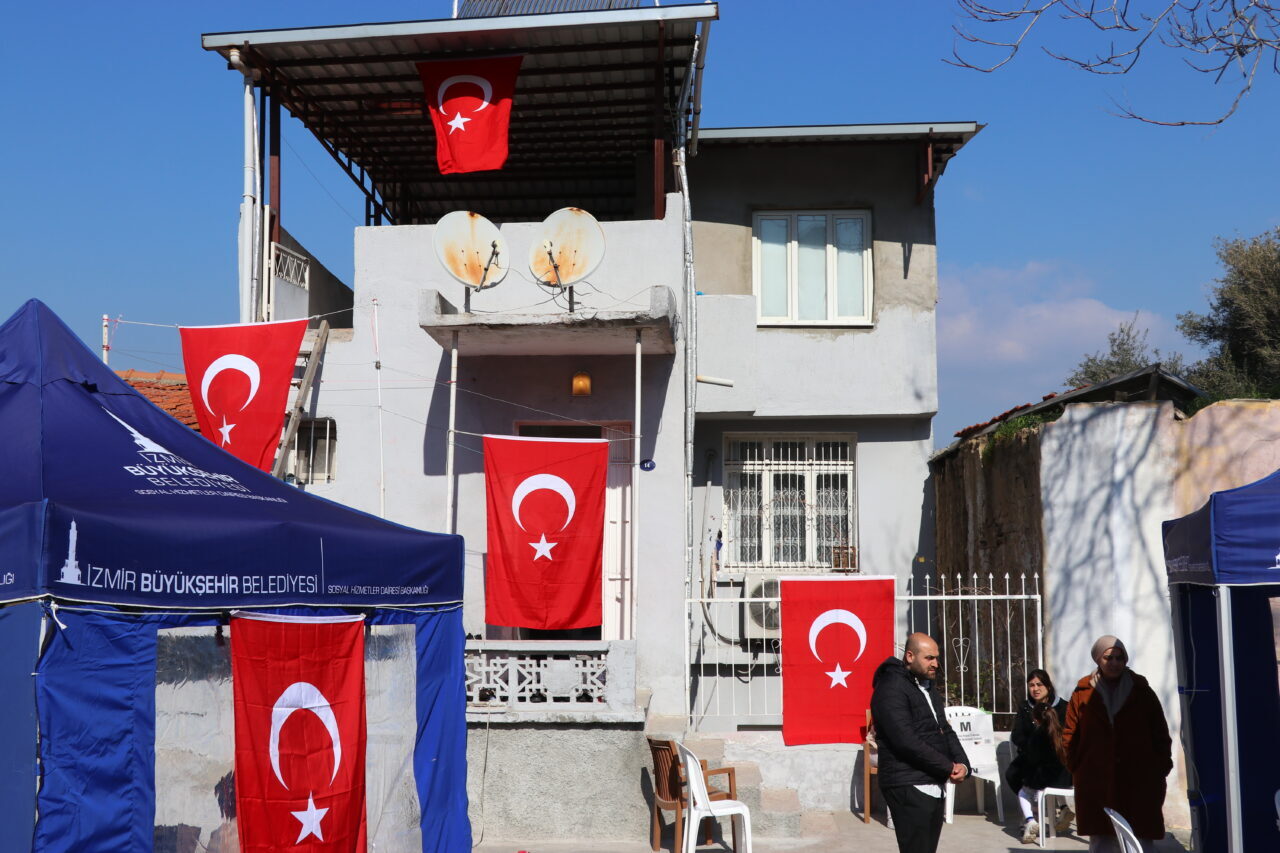 - Şehidin abisi Mustafa Oktay:
"Geçen ay nişanlanmıştı. Mayısta düğünü olacaktı"