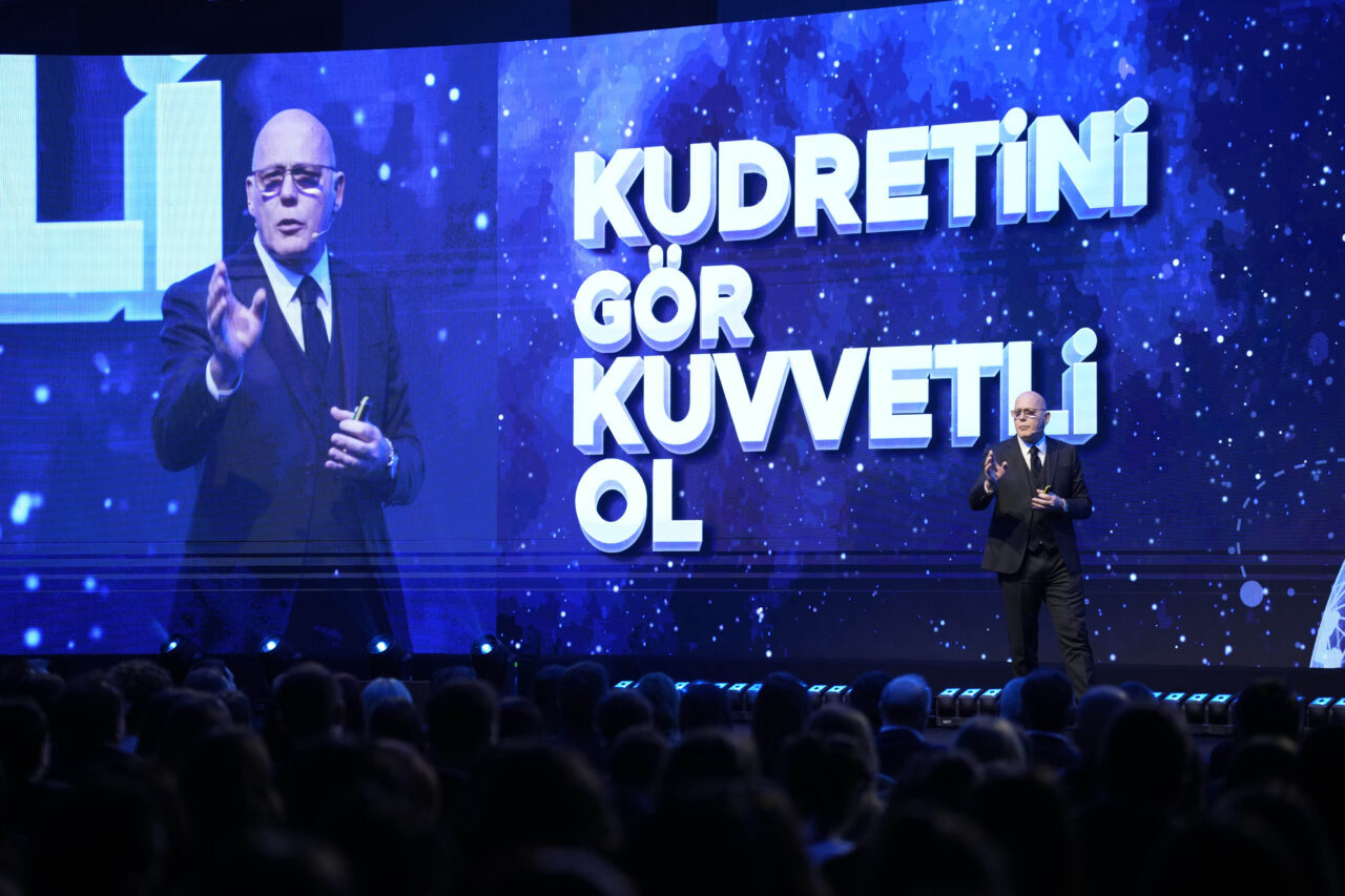 - Bupa Türkiye Yönetim Kurulu Başkanı Gökhan Gürcan:
- "Büyük hedeflerle