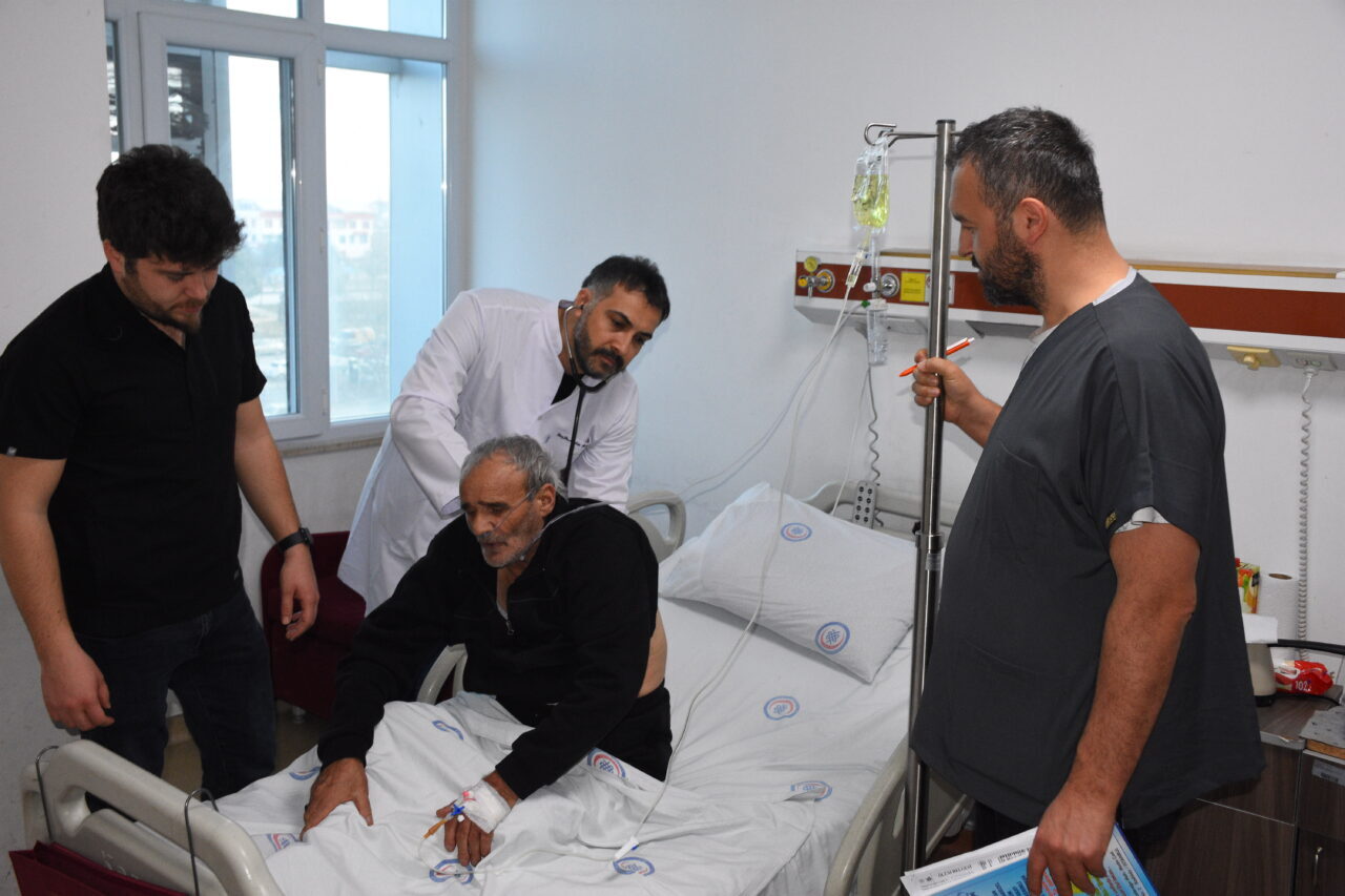- Afyonkarahisar'da akciğer sertleşmesi nedeniyle solunum sıkıntısı çeken ve yaşamını