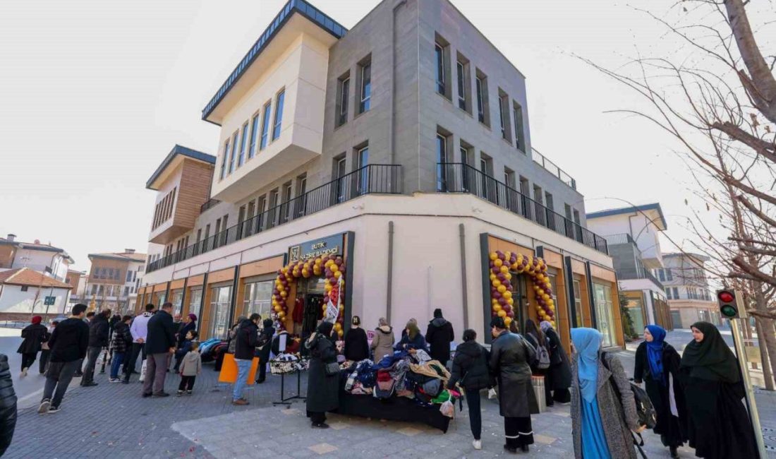 Konya’nın merkez Meram İlçe Belediyesi tarafından yapılan Suriçi Çarşısı gün