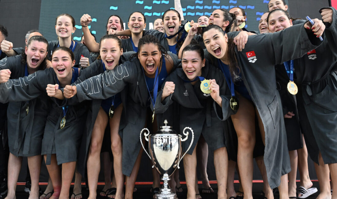 - İki Türk takımını karşı karşıya getiren final mücadelesinde İzmir