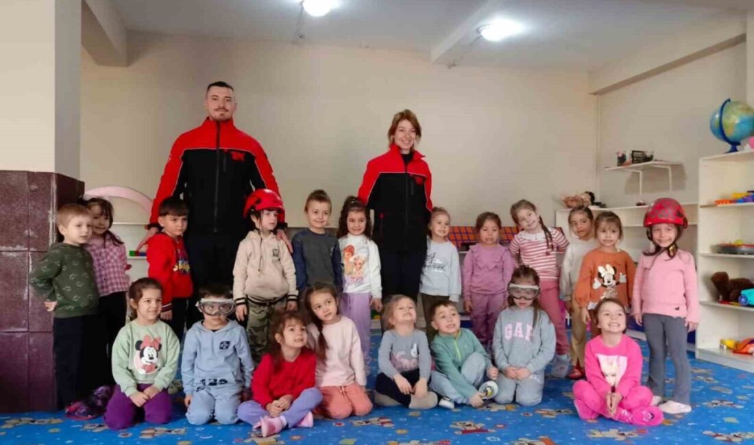 Tepebaşı Belediyesi bünyesindeki Tepebaşı Arama Kurtarma (TAK) ekibi, 23 Nisan