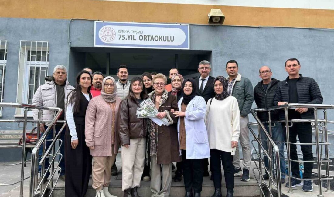 Kütahya’nın Tavşanlı ilçesindeki 75. Yıl Ortaokulu, anlamlı bir vedaya sahne