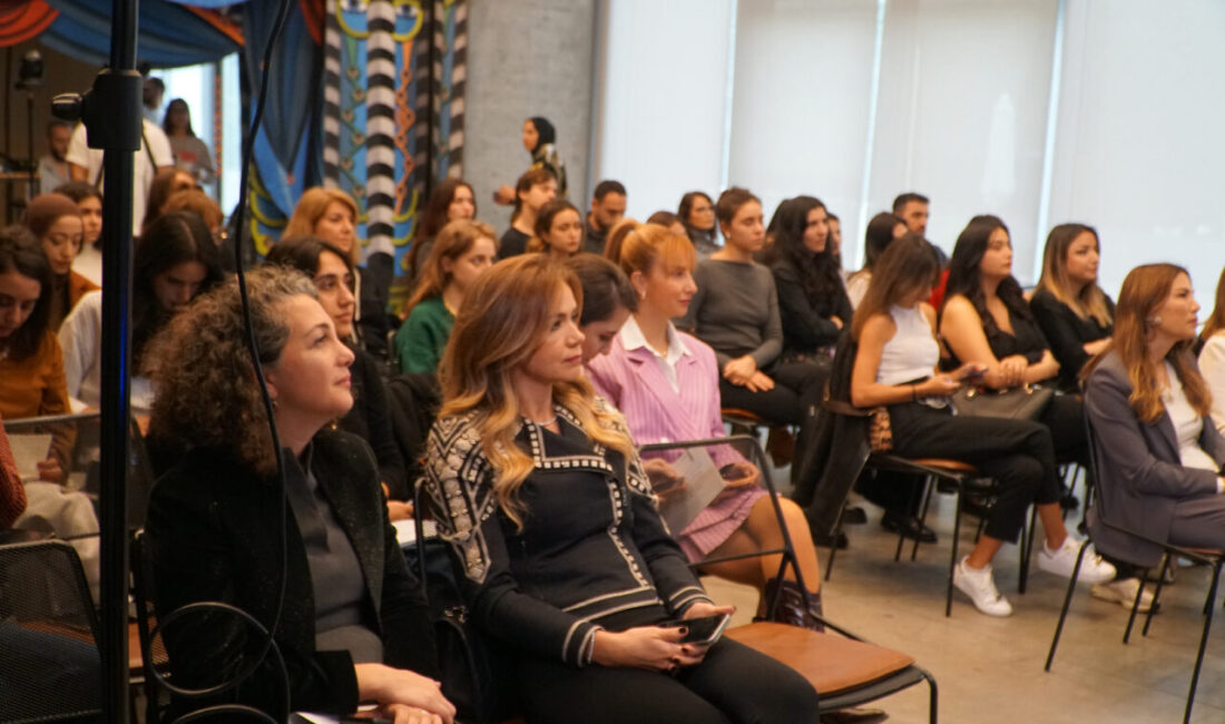 - Teknosa CEO'su Sitare Sezgin:
- "Projeye katılan kadınlar ile iş