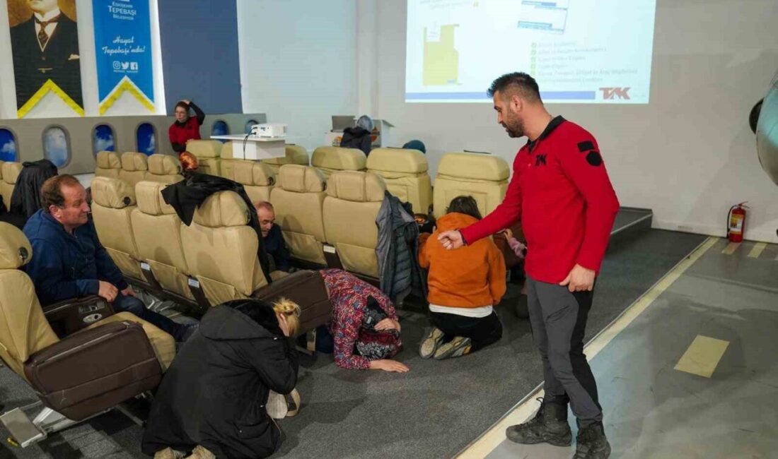 Tepebaşı Belediyesi’nin Tepebaşı Arama Kurtarma (TAK) Ekibi tarafından mahalle sakinlerine