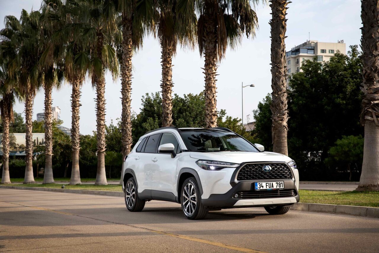 İSTANBUL (AA) – Toyota, şubat ayı boyunca benzinli, tam hibrit