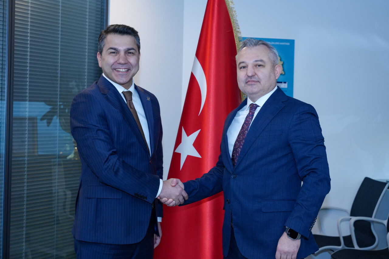 - Türkiye Sigorta Bankasürans Satış Genel Müdür Yardımcısı Eniz Ünal:
-