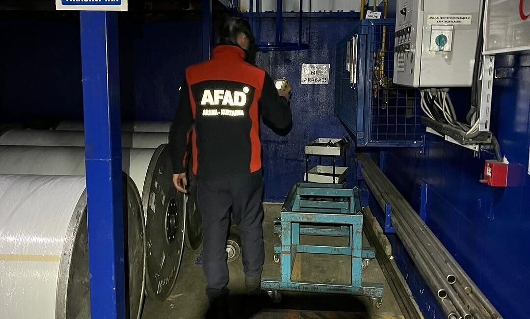UŞAK (AA) – Uşak'ta tekstil fabrikasında çalışan 17 işçi karbonmonoksit