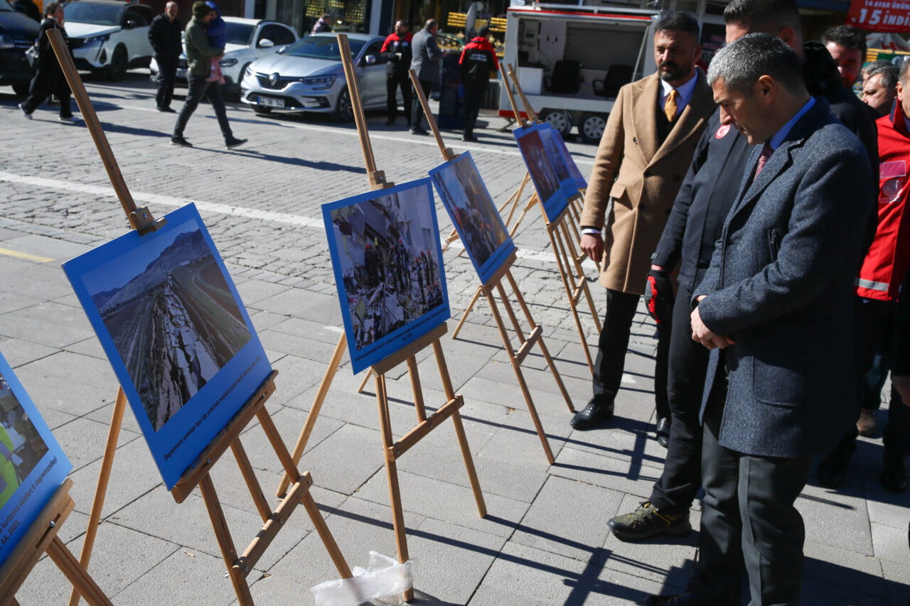 UŞAK (AA) – Uşak'ta, Kahramanmaraş merkezli depremlerin ikinci yılı dolayısıyla