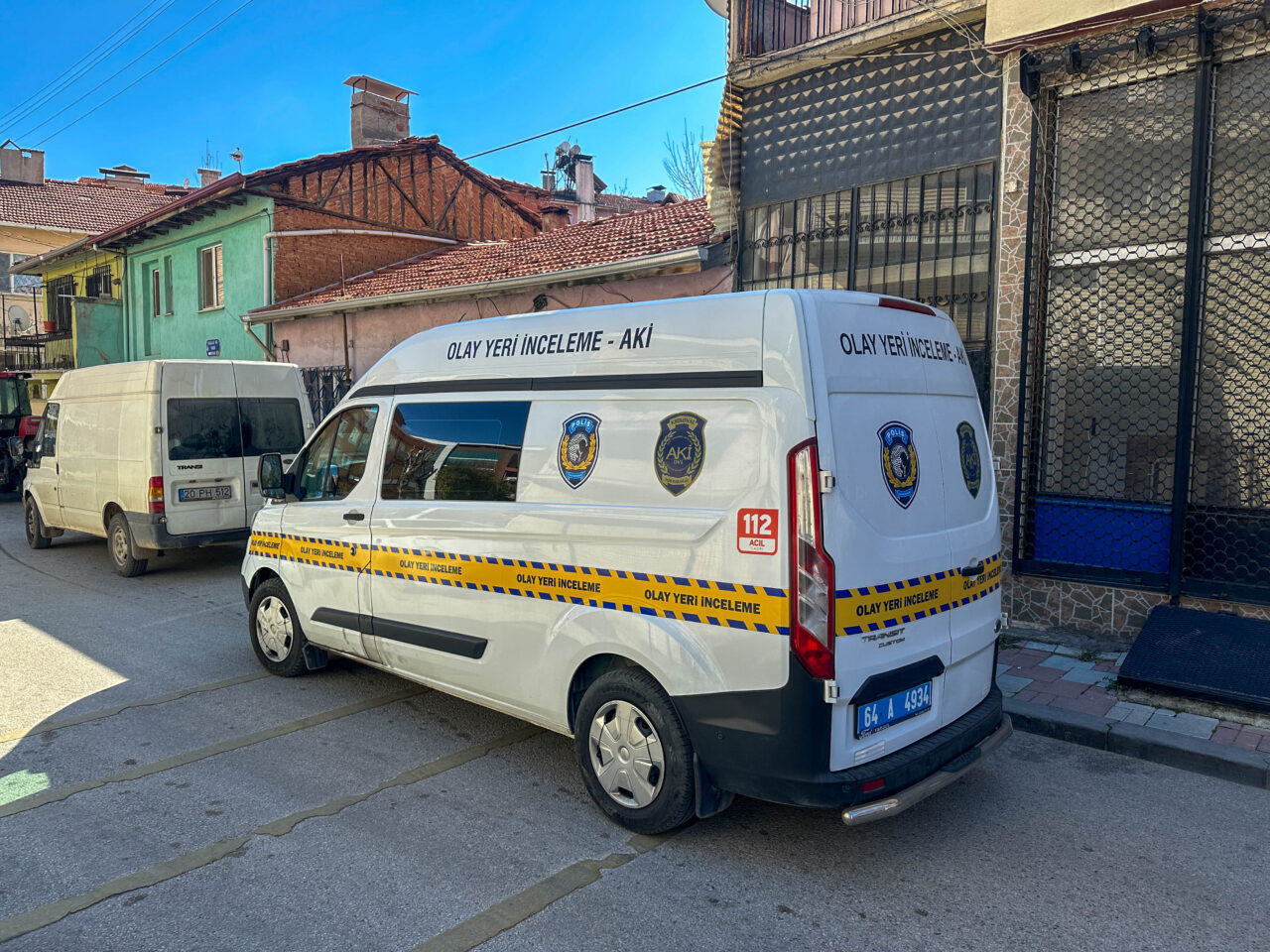 UŞAK (AA) – Uşak'ta oğlu tarafından bıçaklanan baba kaldırıldığı hastanede
