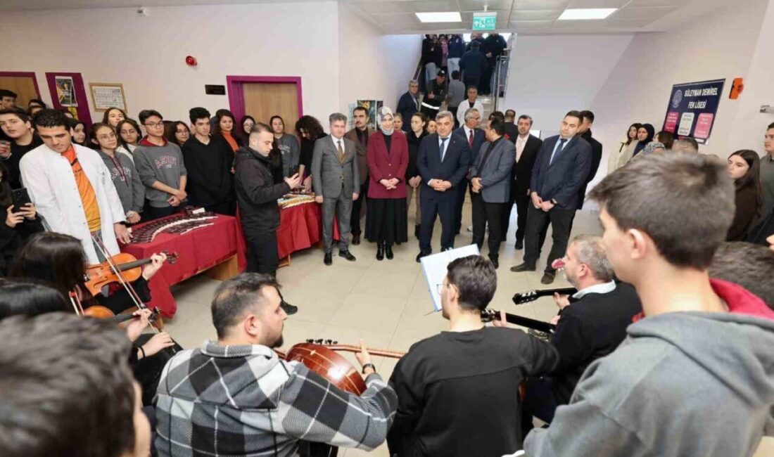 Afyonkarahisar Valisi Doç. Dr. Kübra Güran Yiğitbaşı, başarılarıyla ön plana