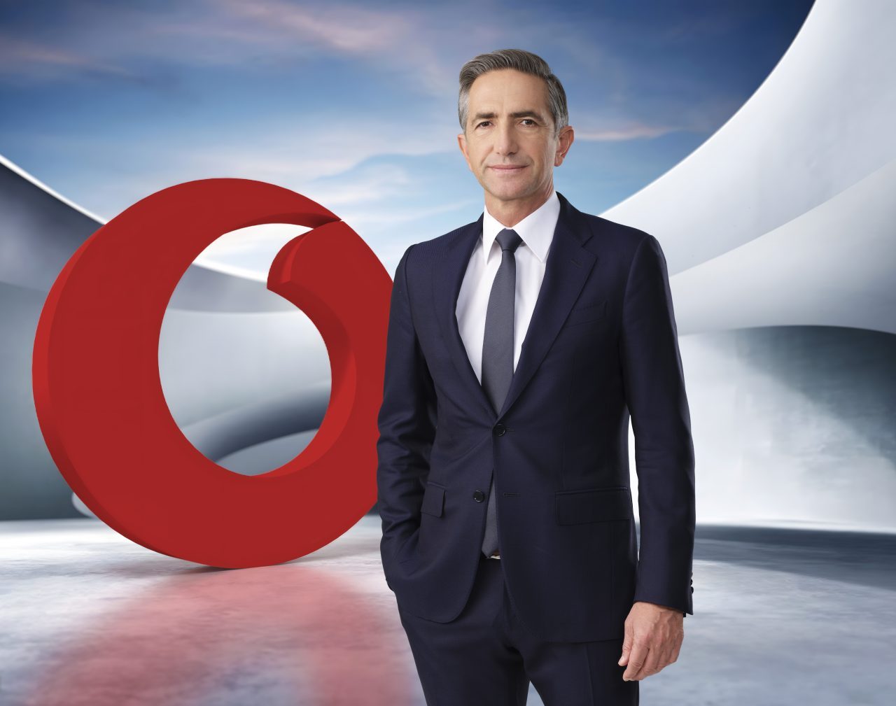 - Vodafone Türkiye CEO'su Engin Aksoy:
- "Müşterilerimizin dijital kanallarımızdaki deneyimlerini