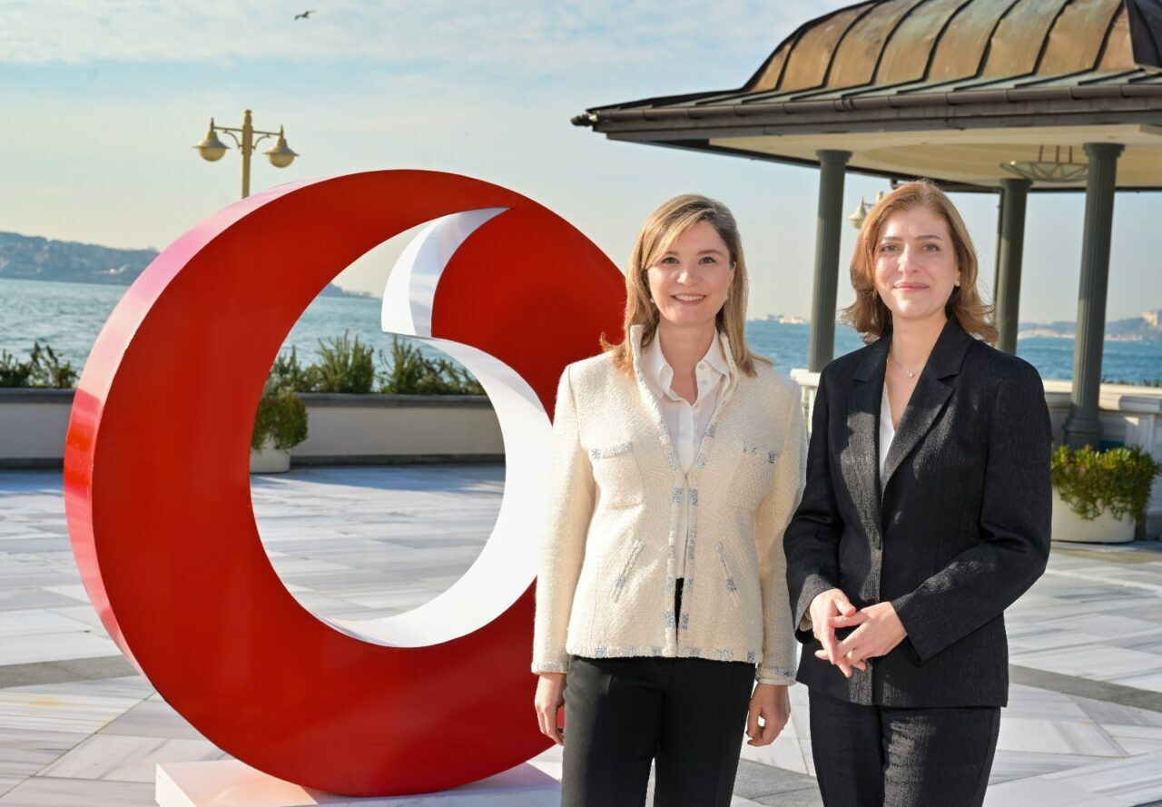 - Vodafone Türkiye İcra Kurulu Başkan Yardımcısı Nazlı Tlabar Güler:
-