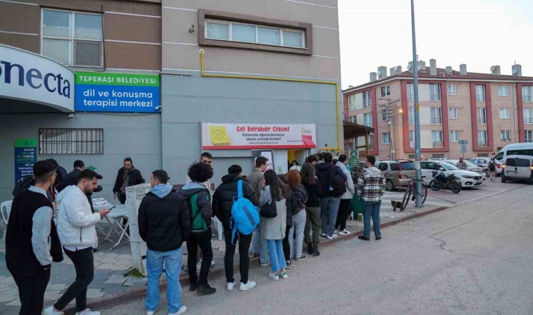 Tepebaşı Belediyesi’nin, Başkan Ahmet Ataç’ın talimatı ile üniversite öğrencileri için