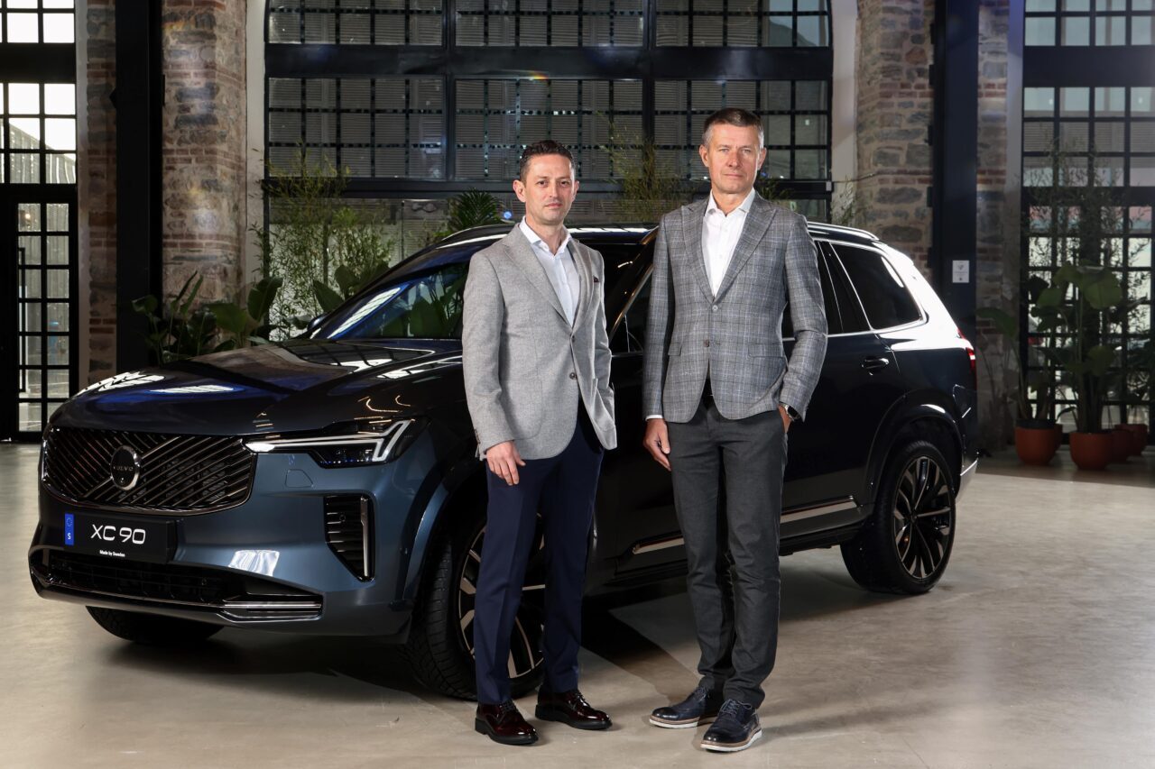 - Volvo Car Türkiye Genel Müdürü Alican Emiroğlu:
- "Amiral gemimiz