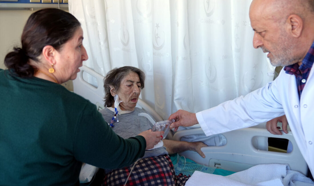 - İzmir'de yaşayan hastanın ameliyatı, ilerlemiş yaşı, kalp ve tansiyona