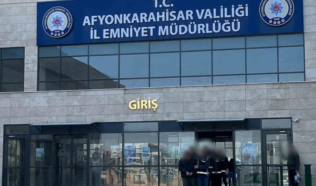 Afyonkarahisar merkezli 5 kentte telefon dolandırıcılarına yönelik gerçekleştirilen operasyonda gözaltına