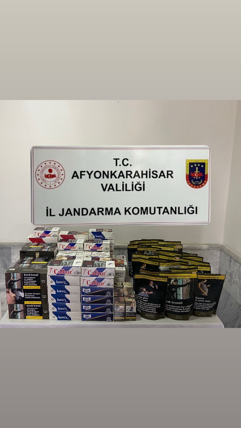 AFYONKARAHİSAR (AA) – Afyonkarahisar'da kaçak tütün ve makaron ele geçirildi.