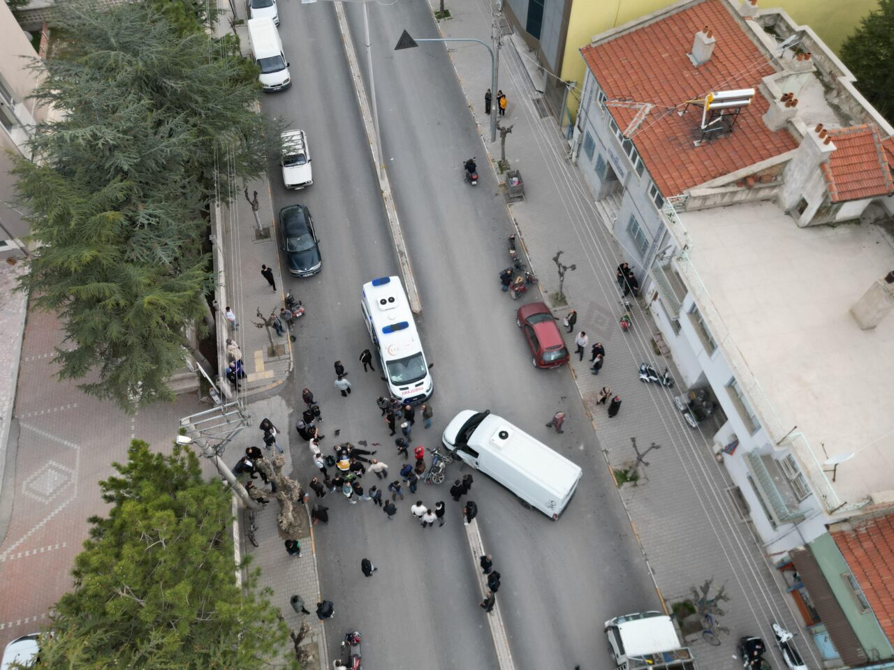 AFYONKARAHİSAR (AA) – Afyonkarahisar'ın Bolvadin ilçesinde kamyonet ile çarpışan motosikletteki