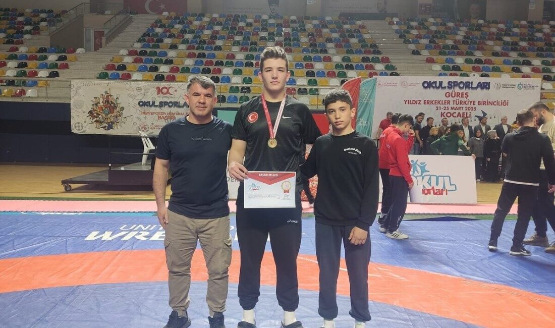 Yıldız Erkekler Serbest Güreş Türkiye Şampiyonası’nda 100 kg kategorisinde Afyonkarahisarlı