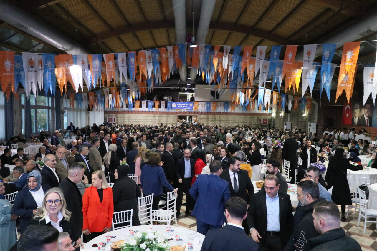 - "Cumhurbaşkanımız Recep Tayyip Erdoğan liderliğinde yerel yönetimlerde belediyeciliğin kitabını