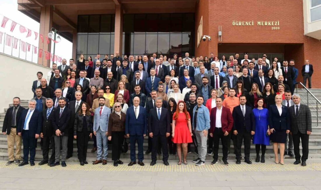Anadolu Üniversitesi ailesi, Ramazan Bayramı dolayısıyla Öğrenci Merkezi Fuaye Alanında