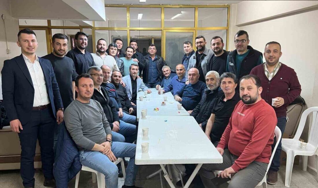 Eskişehir’de iftar programında bir araya gelen Bağlıca Köyü sakinleri birlik