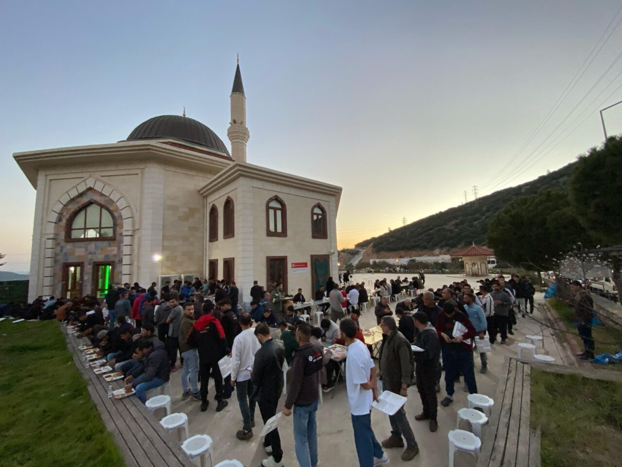 MUĞLA (AA) – Muğla'nın Bodrum ilçesinde görevli bir imam, hayırseverlerin