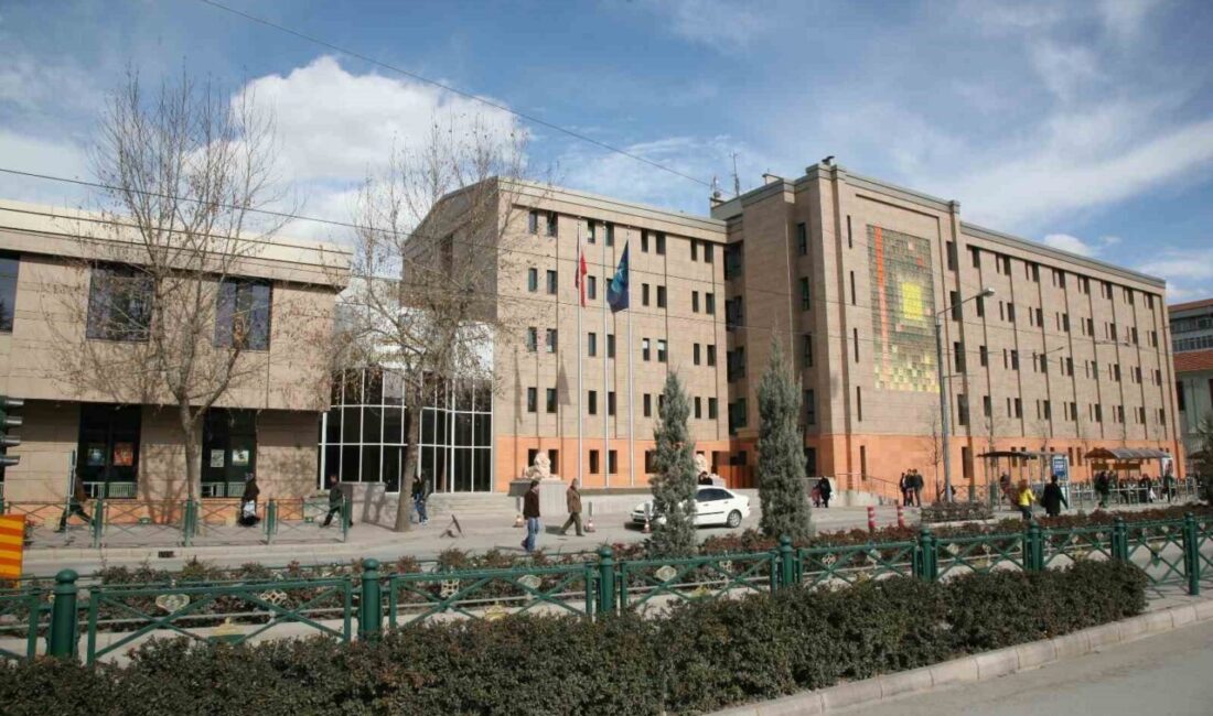 Eskişehir Büyükşehir Belediyesi, telefonda belediye bürokratlarının adını kullanarak dolandırıcılık yapan