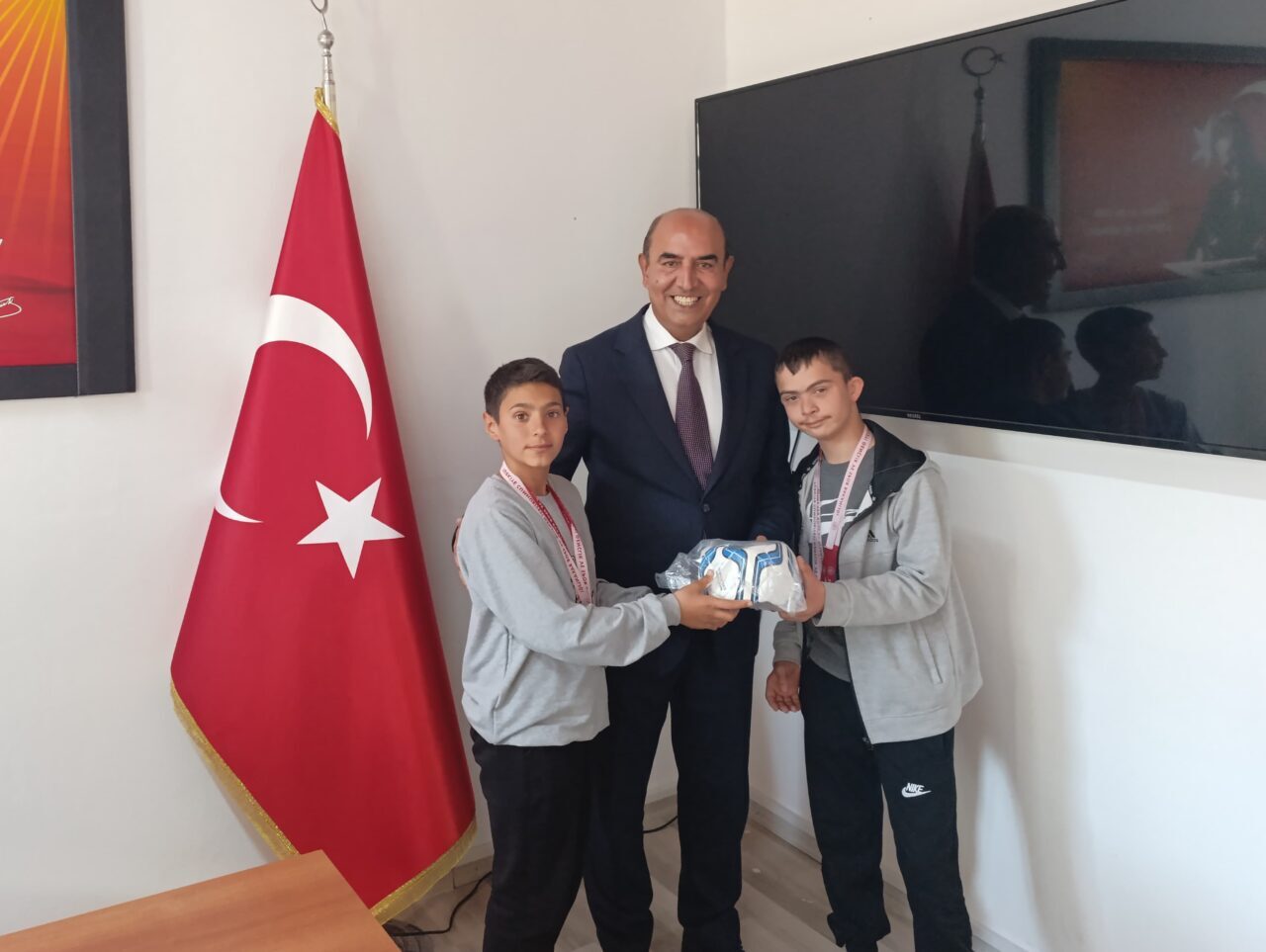 MUĞLA (AA) – Muğla İl Özel Sporcular Atletizm Yarışmalarında il