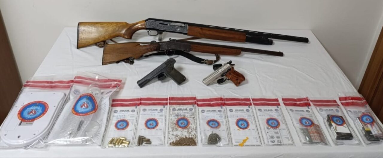 DENİZLİ (AA) – Denizli'de uyuşturucu operasyonunda 22 şüpheli gözaltına alındı.